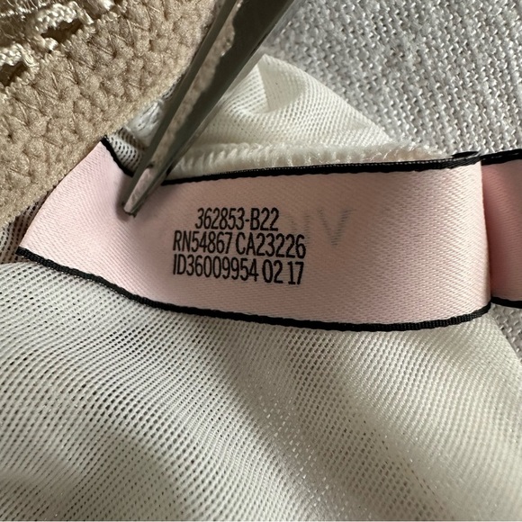 Victorias Secret Dream Angels Flutter Sheer Lace Bralette Sz S Coquette Sexy - Picture 7 of 8